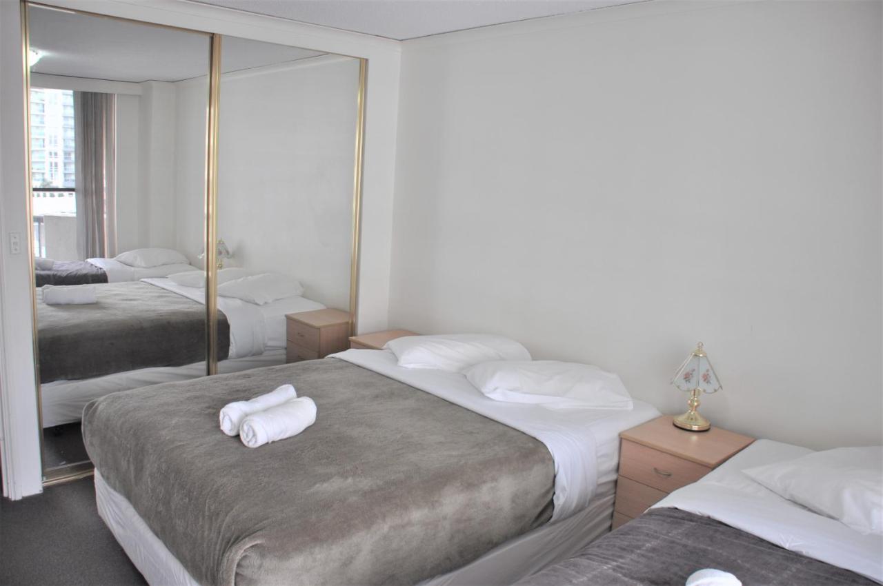Accommodation Sydney - Kent Street Sydney Cbd Top Floor 2 Bedroom Apartment With Balcony Exterior photo
