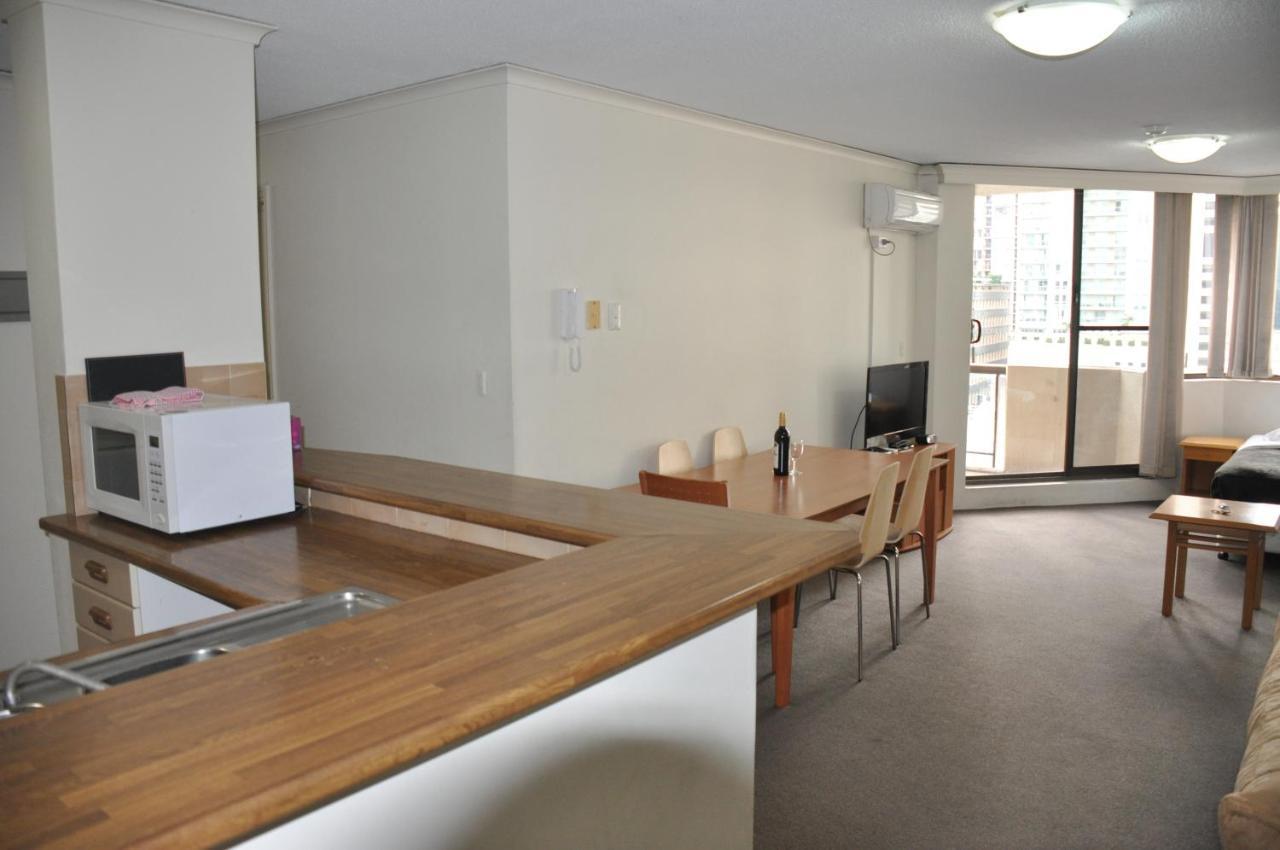 Accommodation Sydney - Kent Street Sydney Cbd Top Floor 2 Bedroom Apartment With Balcony Exterior photo