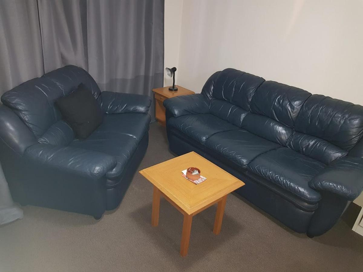Accommodation Sydney - Kent Street Sydney Cbd Top Floor 2 Bedroom Apartment With Balcony Exterior photo